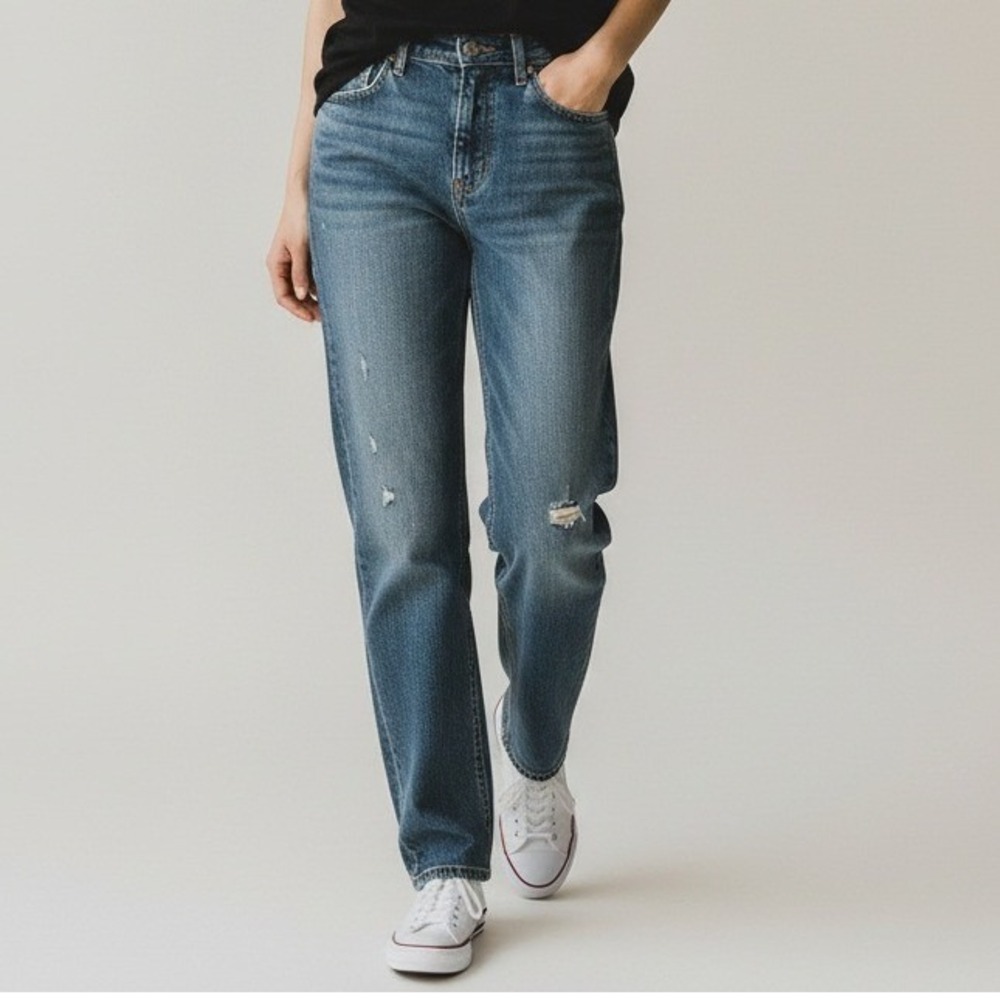 Aeropostale Relaxed Fit Jeans Womens 27/30‎ Light Wash Denim Distressed